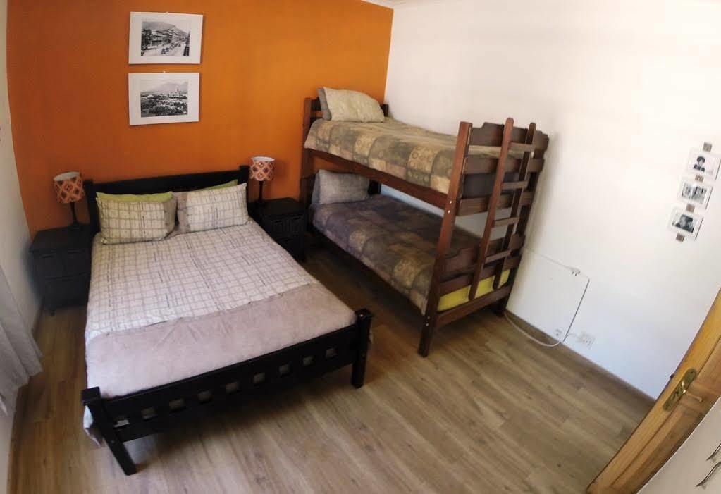House On The Hill Hostel Cape Town Ngoại thất bức ảnh